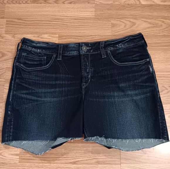 Silver Jeans Women's Bermuda Denim Shorts - Picture 1 of 8